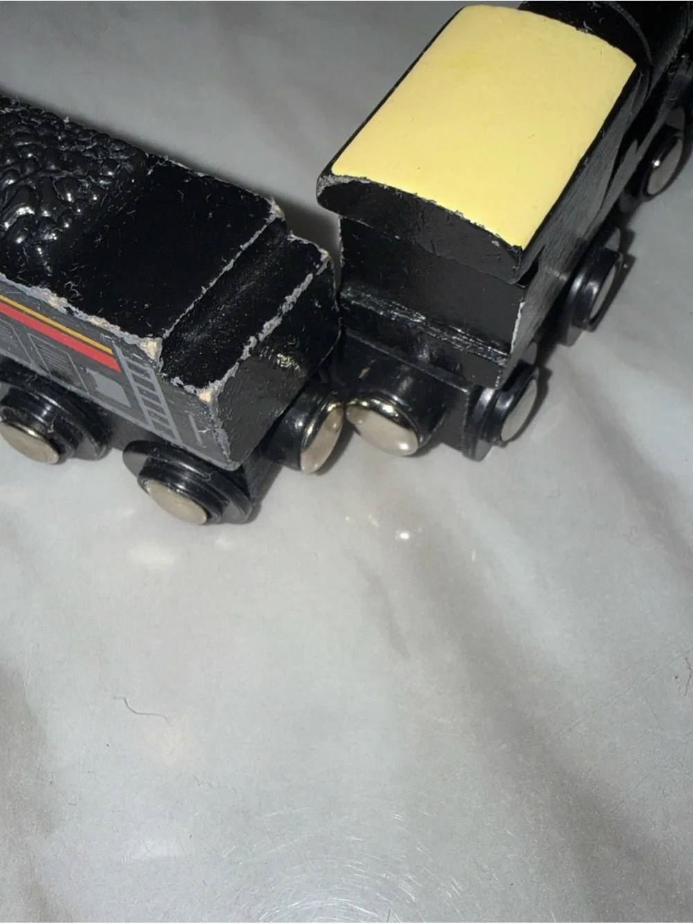 Train wood magnetic front train and caboose